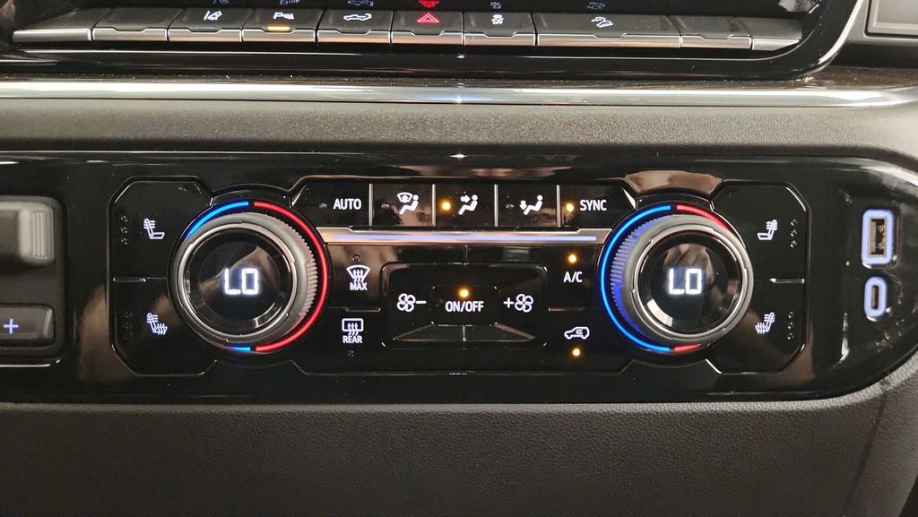 Used 2025 Chevrolet Silverado 2500 LT w/ All Star Edition image 16