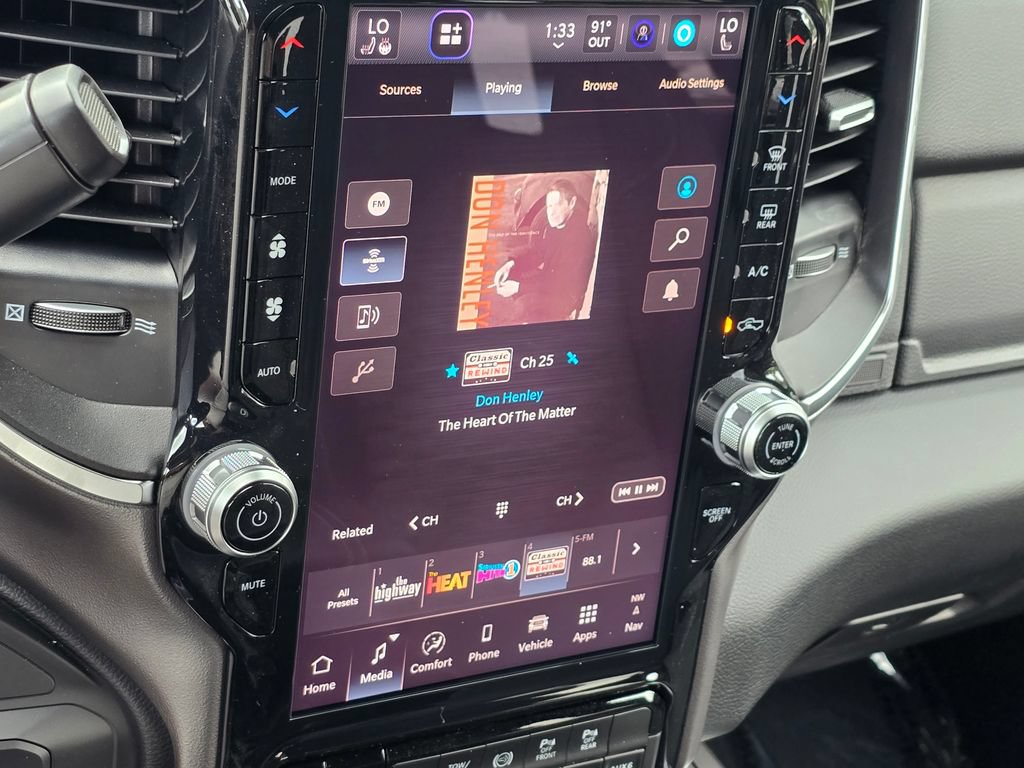 New 2026 RAM 3500 Big Horn AWD/4WD image 32