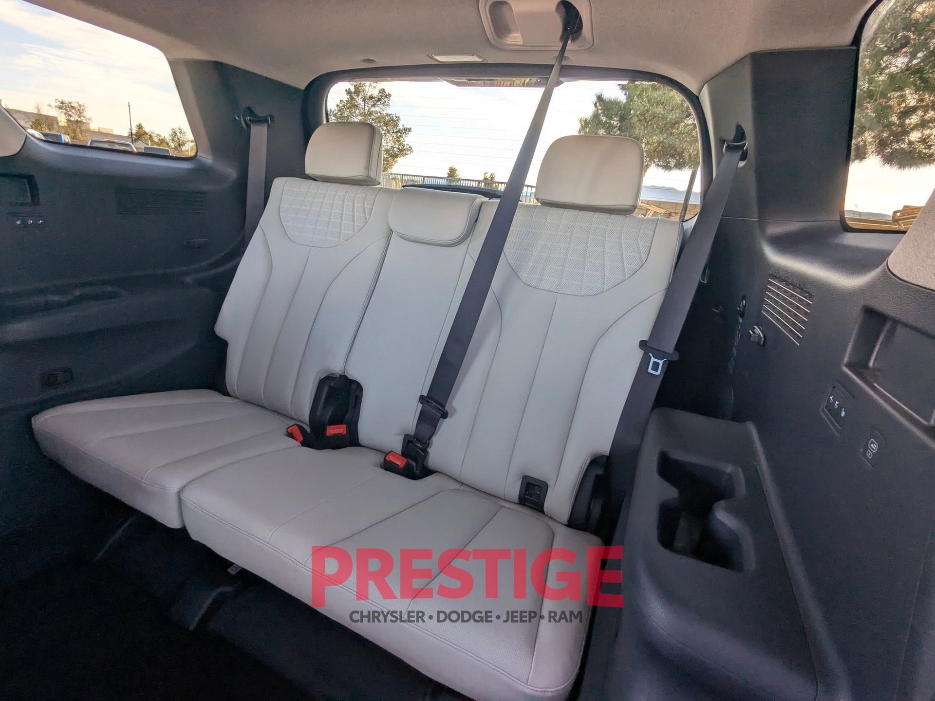 Used 2023 Hyundai Palisade Limited image 31