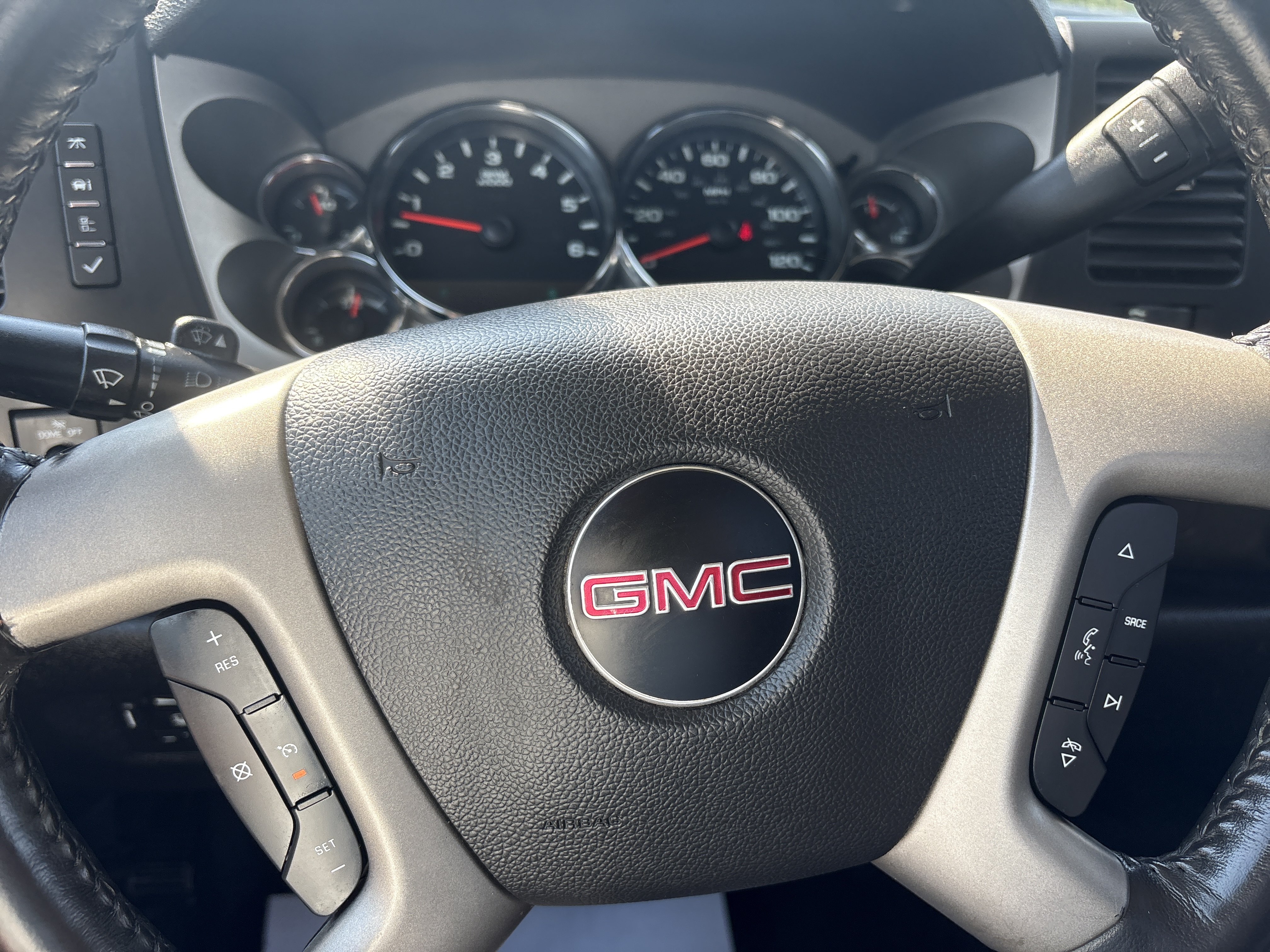 Used 2011 GMC Sierra 1500 SLE w/ SLE Preferred Package AWD/4WD image 12