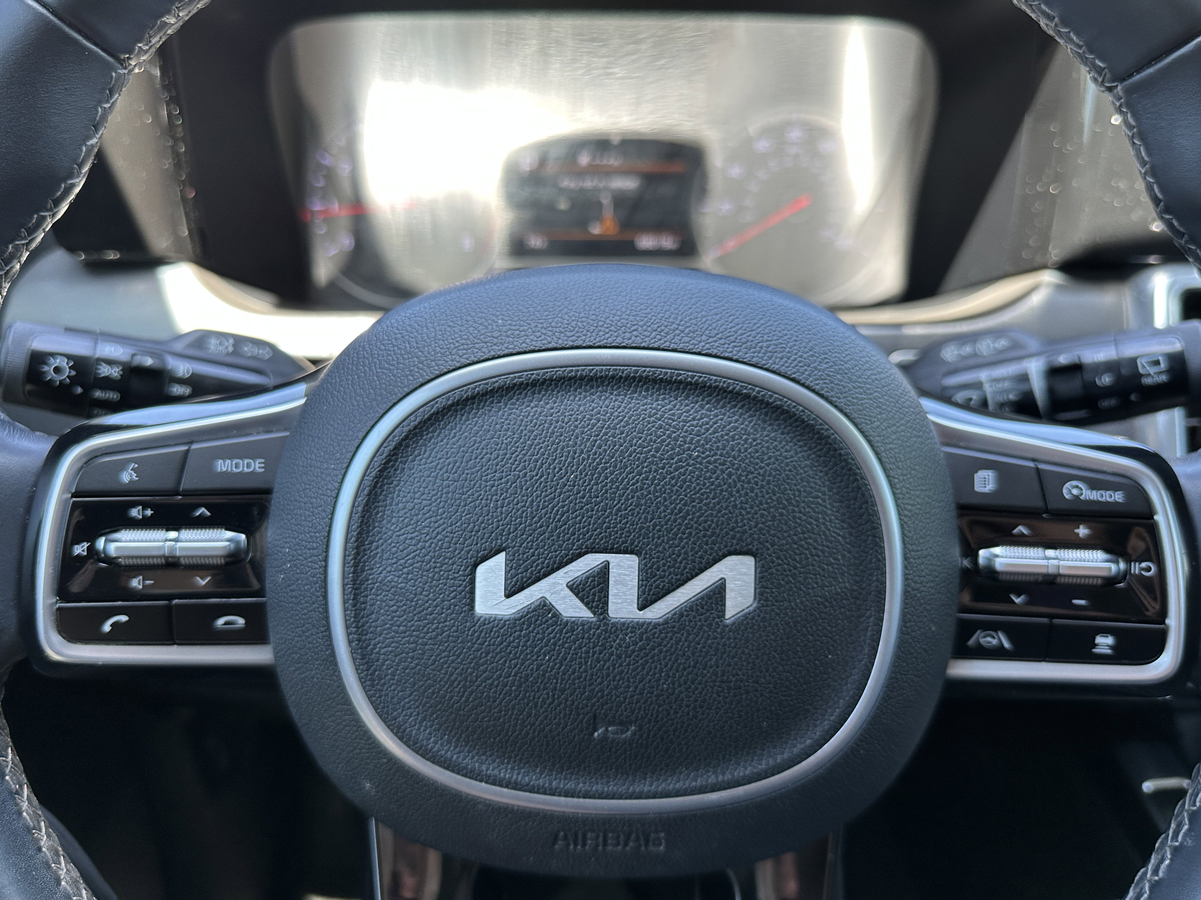 Certified 2022 Kia Sorento SX AWD/4WD image 28