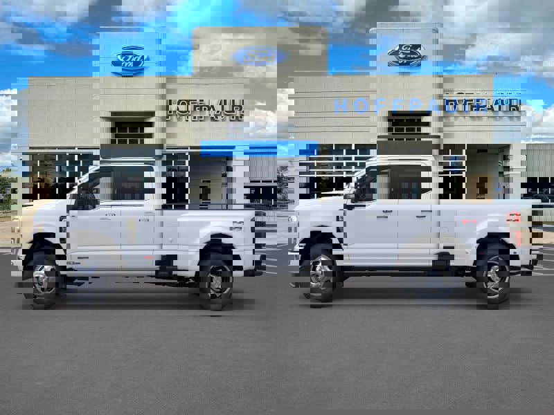 New 2026 Ford F350 4x4 Crew Cab DRW Super Duty image 3