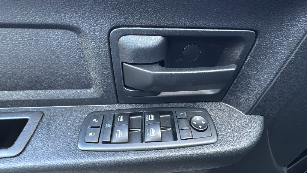 Used 2014 RAM 1500 Tradesman RWD image 15