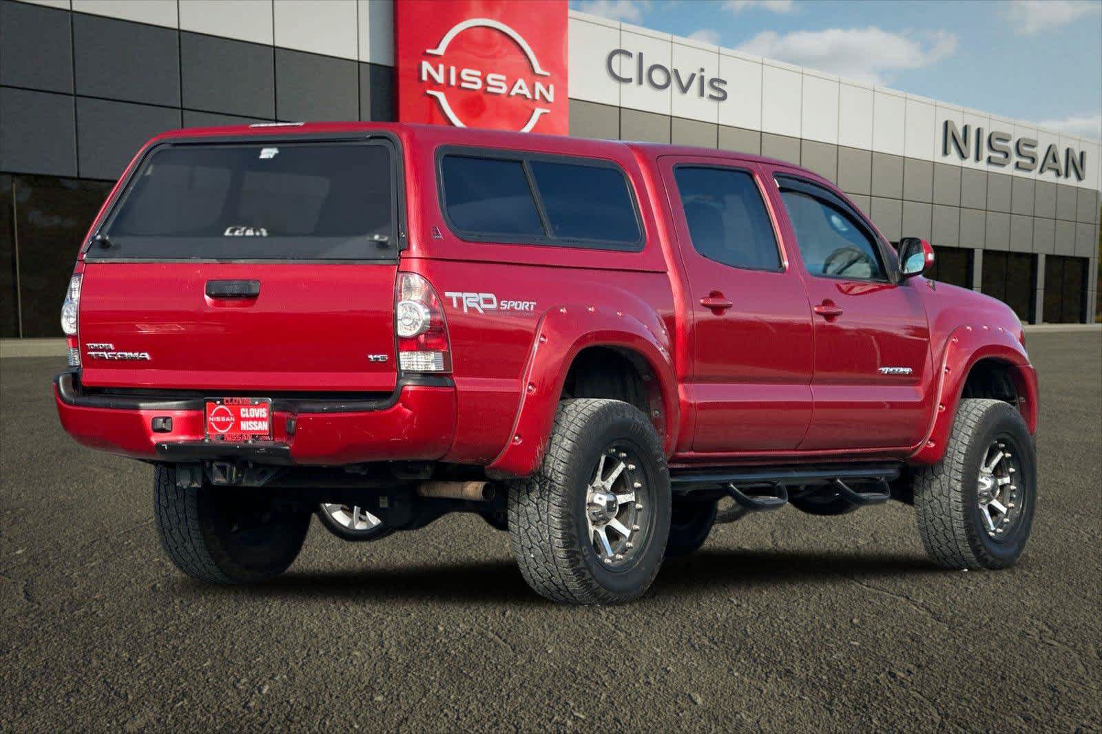 Used 2015 Toyota Tacoma 4x4 Double Cab w/ TRD Sport Package image 2