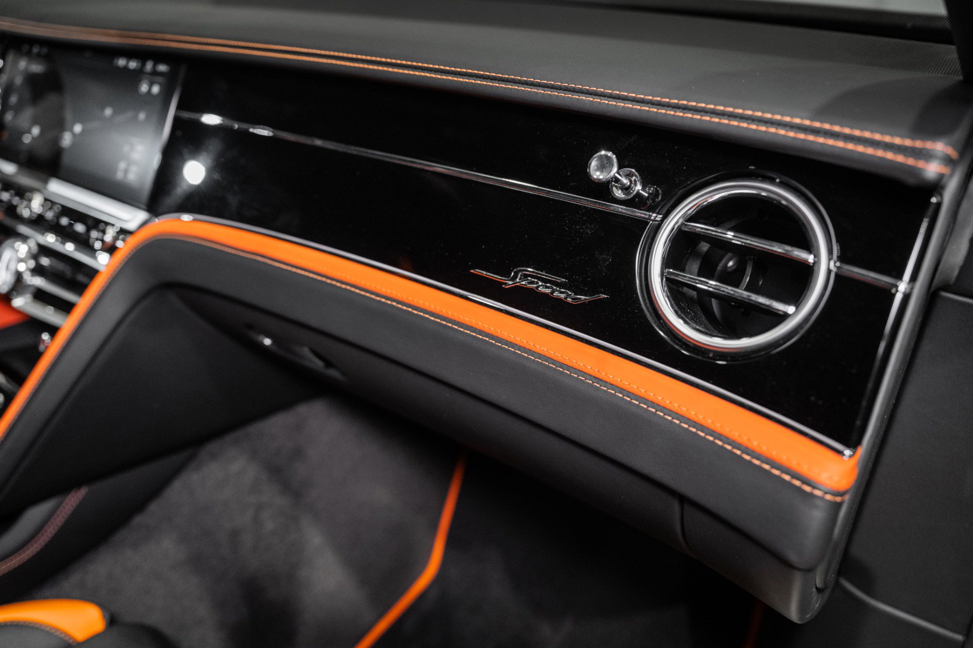 New 2026 Bentley Flying Spur Plug-In Hybrid image 50