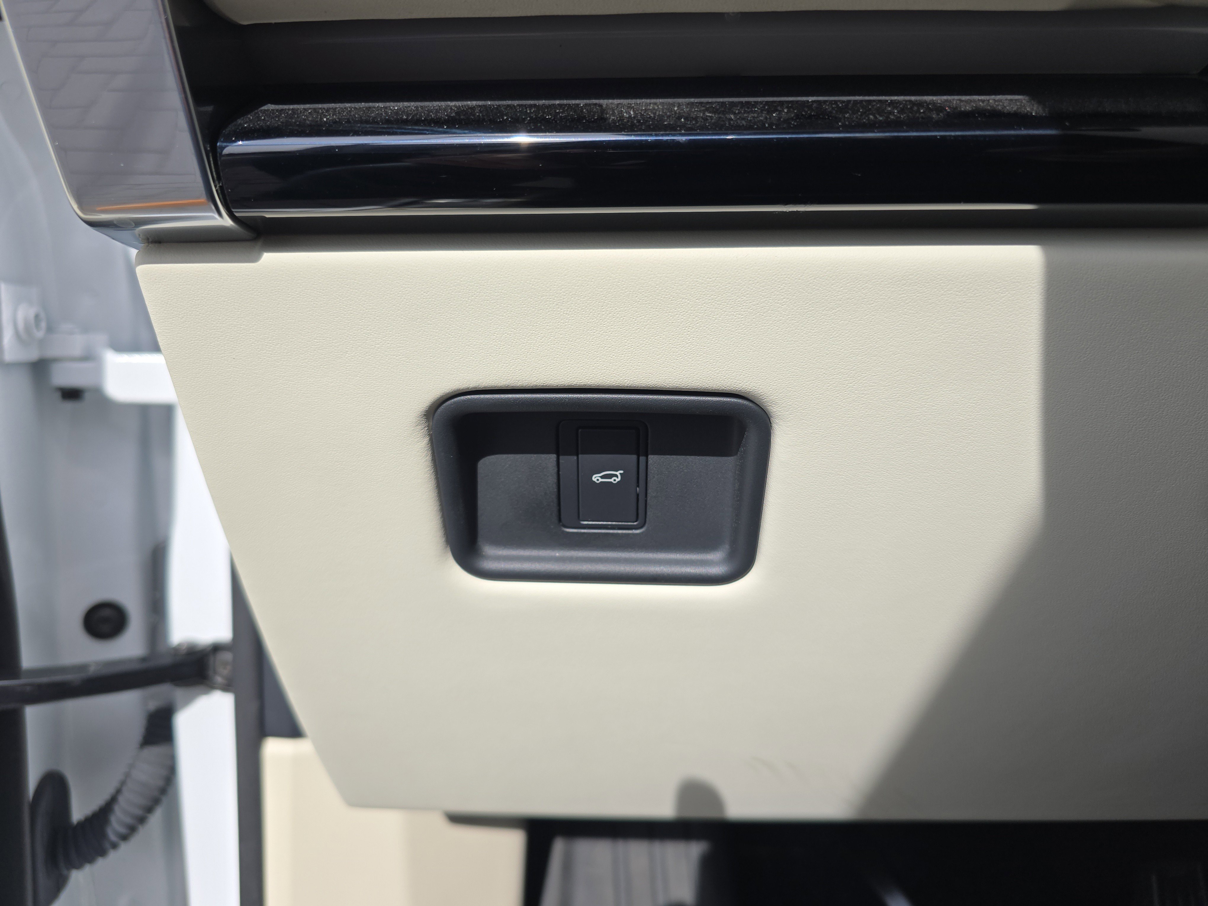 Certified 2024 Land Rover Range Rover Long Wheelbase Autobiography image 34