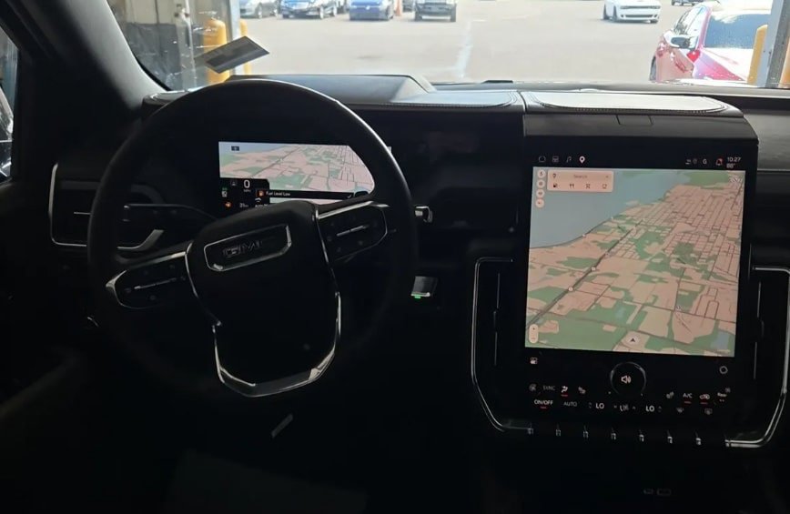 Used 2025 GMC Yukon XL Elevation AWD/4WD image 7