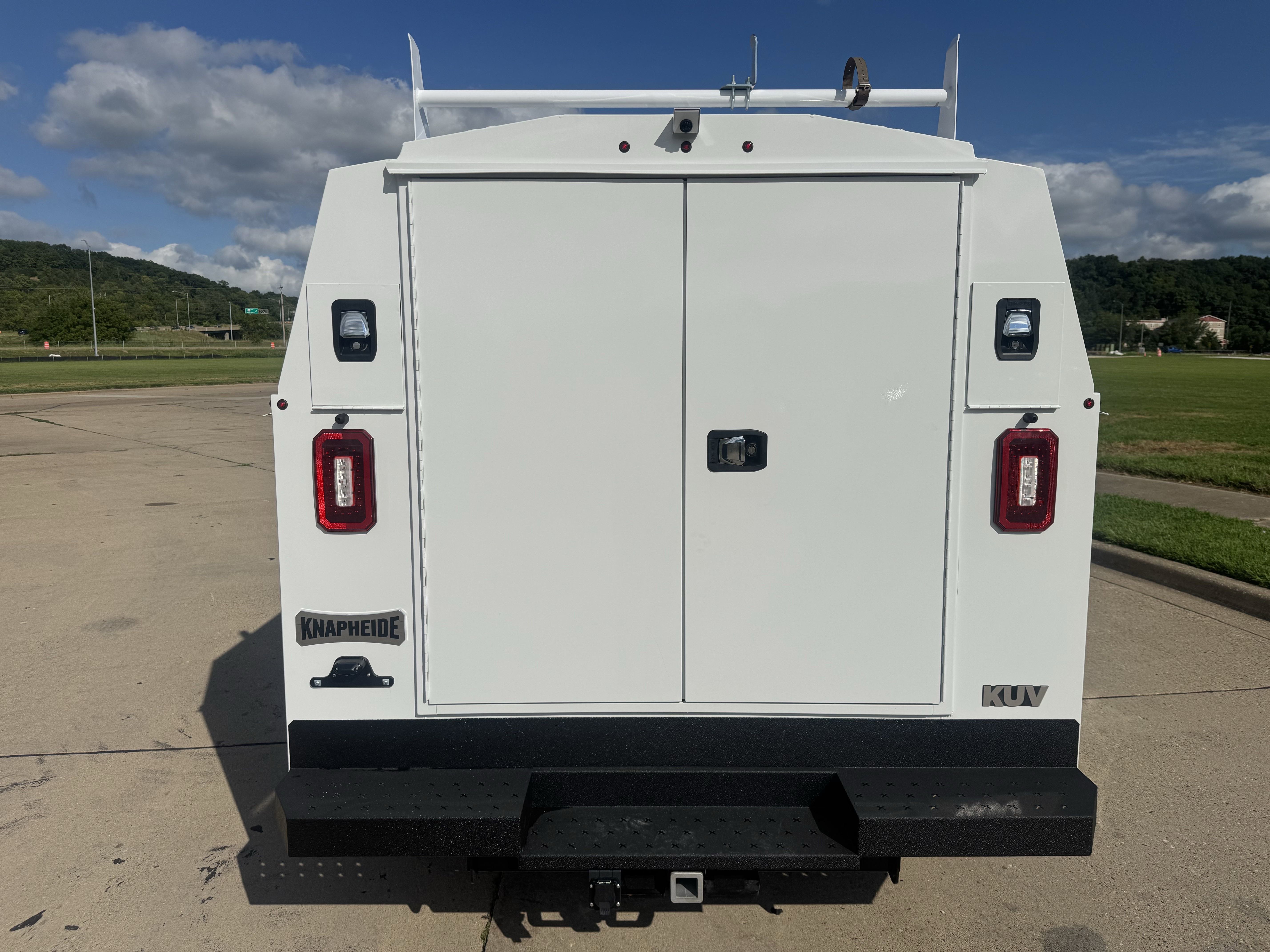 New 2026 Ford E-350 and Econoline 350 Super Duty w/ Power Equipment Group image 3