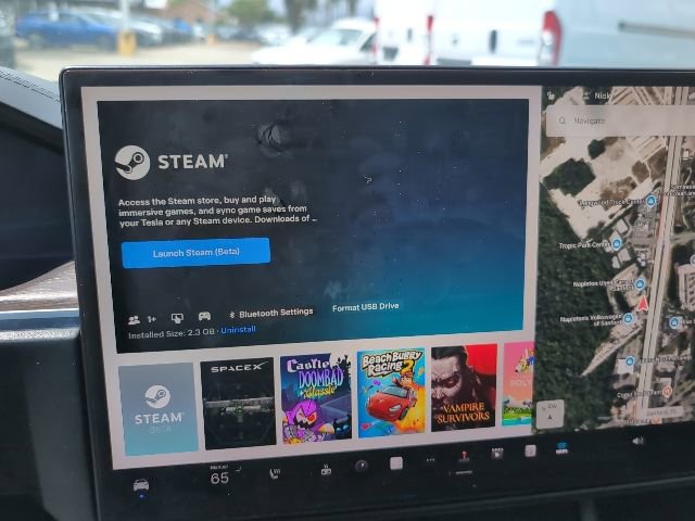 Used 2022 Tesla Model X image 18