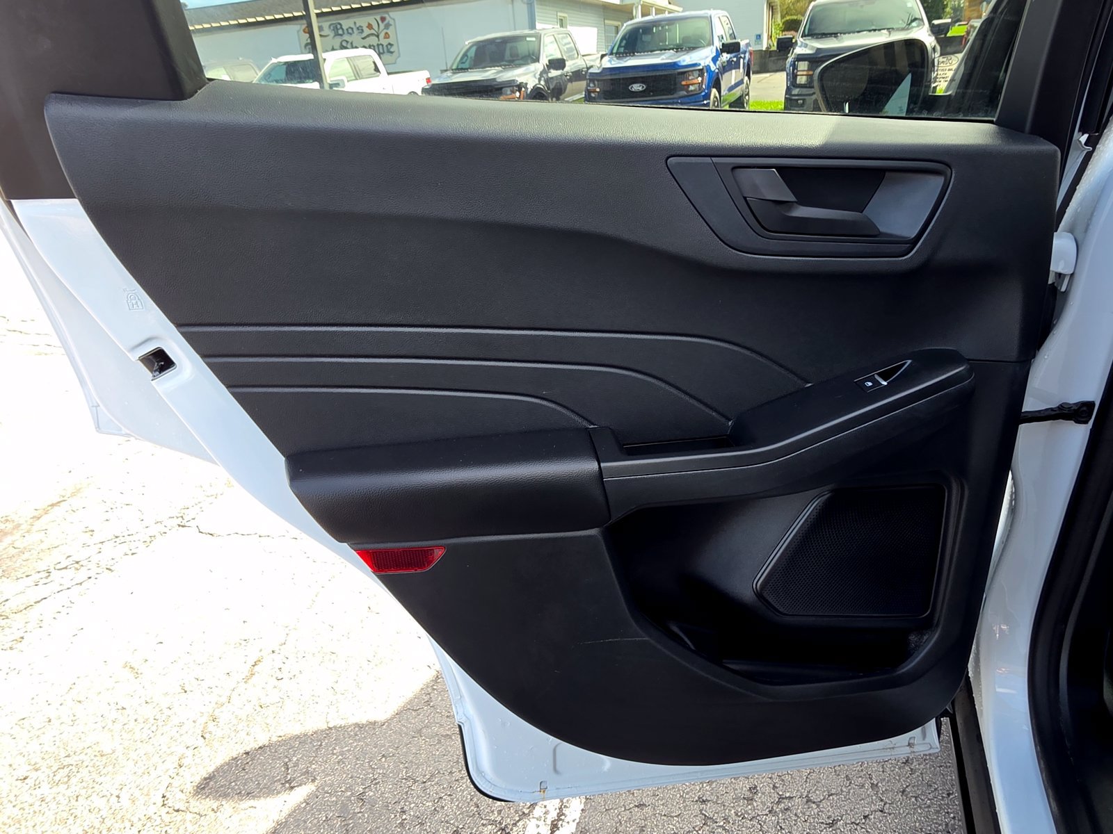 Used 2022 Ford Escape SE w/ SE Sport Appearance Package AWD/4WD image 21