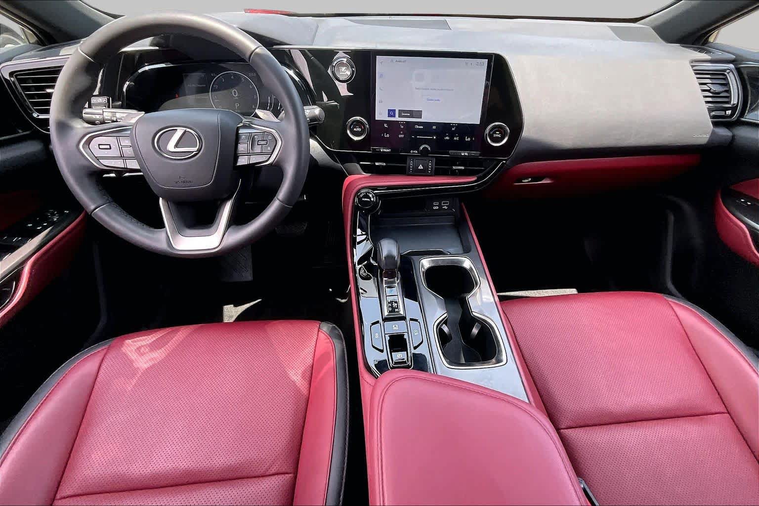Used 2024 Lexus NX 250 FWD w/ Towing Package (2000 Lbs) image 13