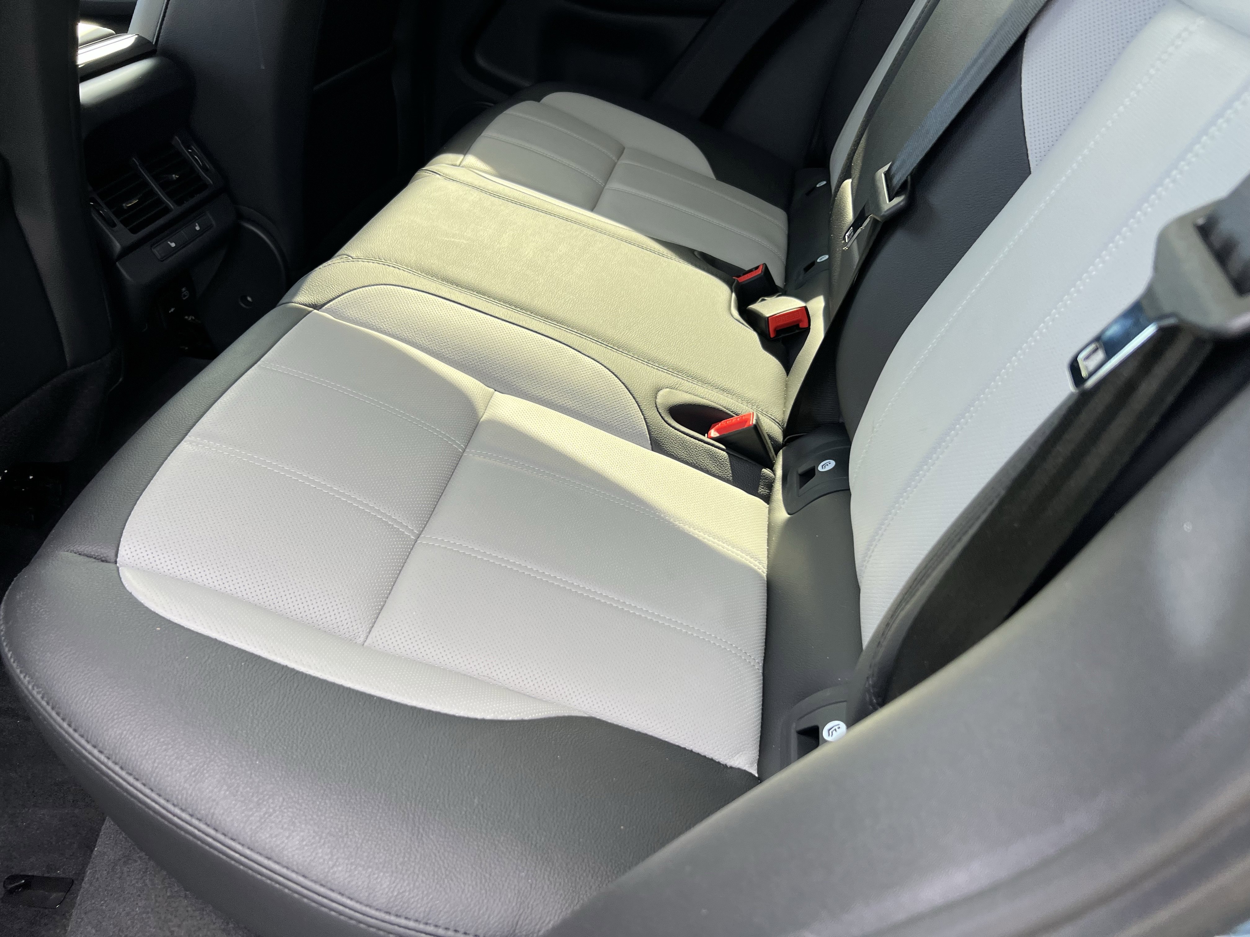 Used 2025 Land Rover Range Rover Evoque Dynamic SE image 30