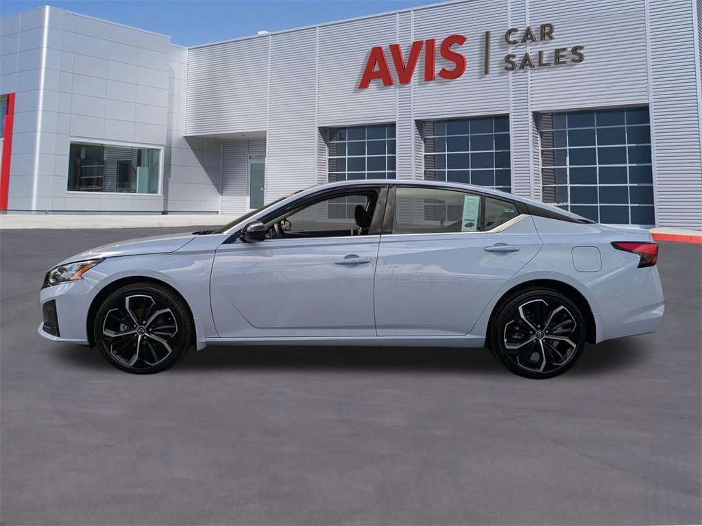 Used 2025 Nissan Altima 2.5 SR image 10