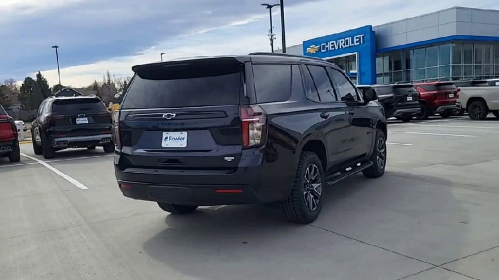 Used 2023 Chevrolet Tahoe Z71 w/ Luxury Package image 9