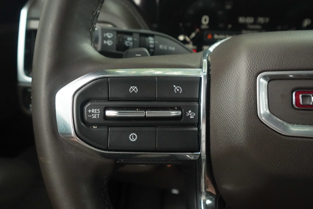 Used 2025 GMC Yukon Elevation AWD/4WD image 14