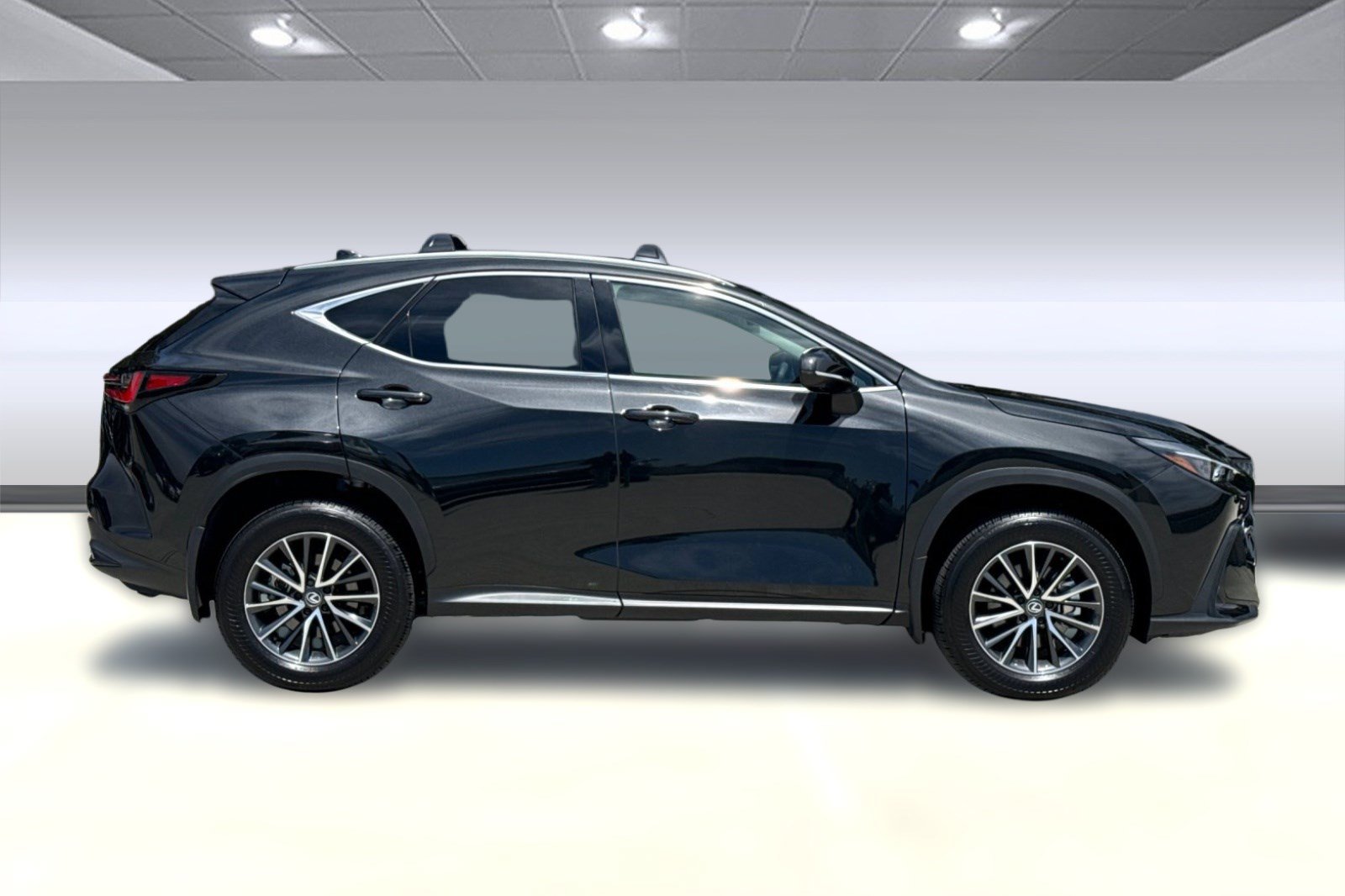 Certified 2025 Lexus NX 350h AWD w/ Accessory Package (A2) image 8