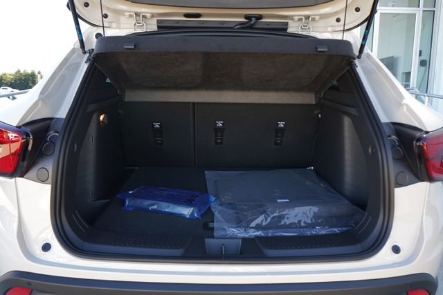 New 2026 Chevrolet Trax RS w/ Sunroof Package image 8