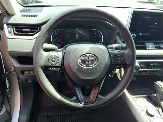 Used 2024 Toyota RAV4 LE AWD/4WD image 7