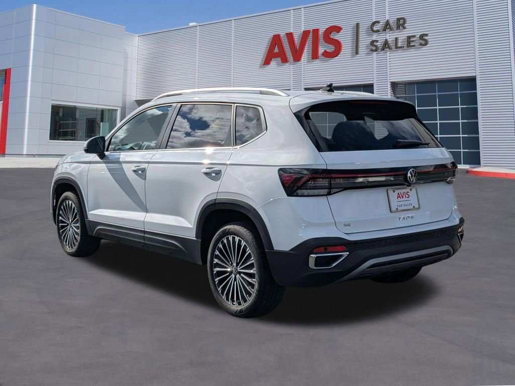 Used 2025 Volkswagen Taos SE image 9