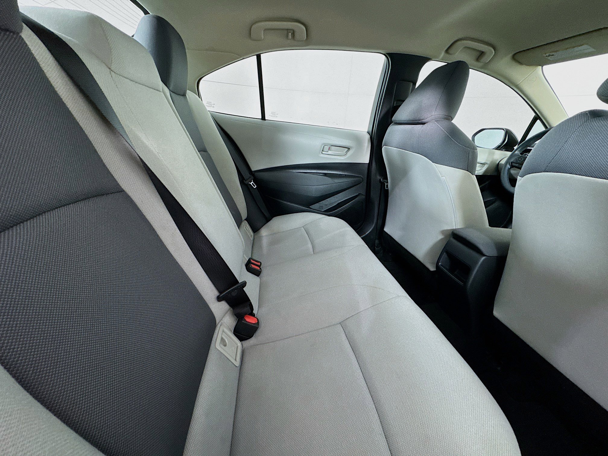Used 2022 Toyota Corolla L FWD image 25