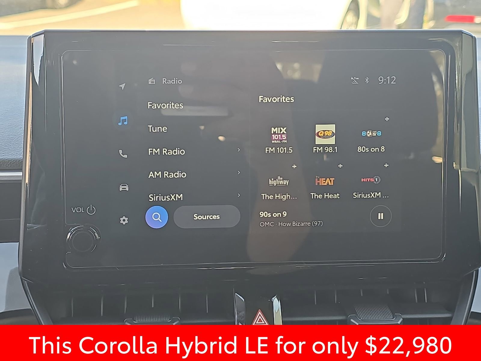 Used 2025 Toyota Corolla LE image 26