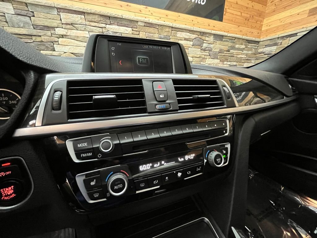 Used 2018 BMW 330i xDrive Sedan AWD/4WD image 18