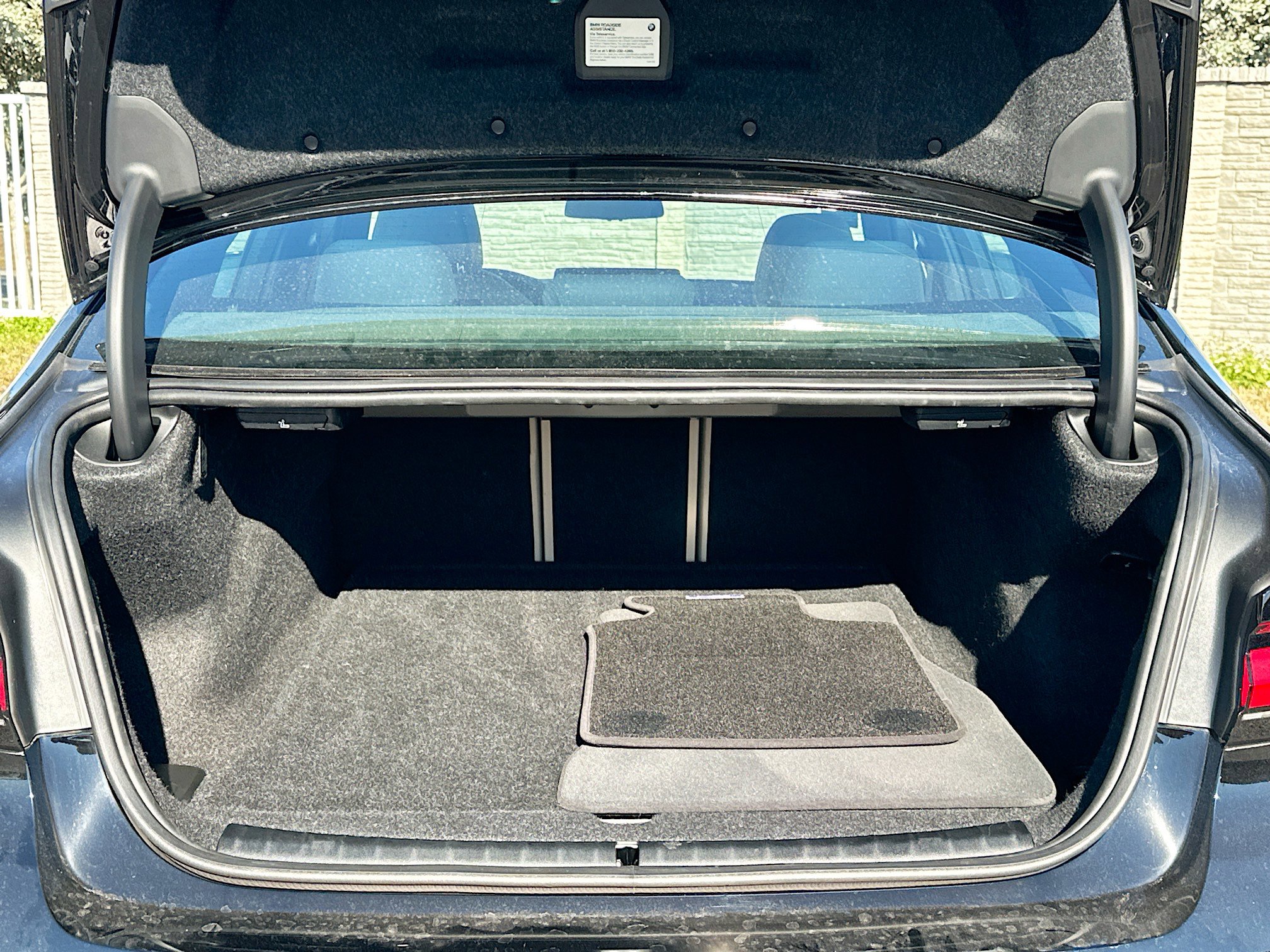 Used 2022 BMW 530i w/ Convenience Package image 28