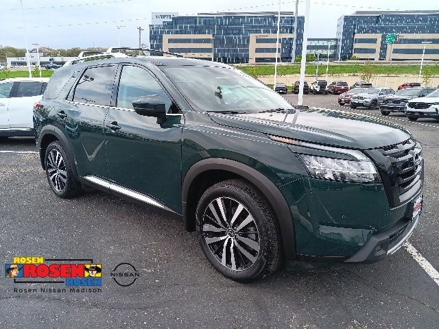Used 2024 Nissan Pathfinder Platinum AWD/4WD image 5