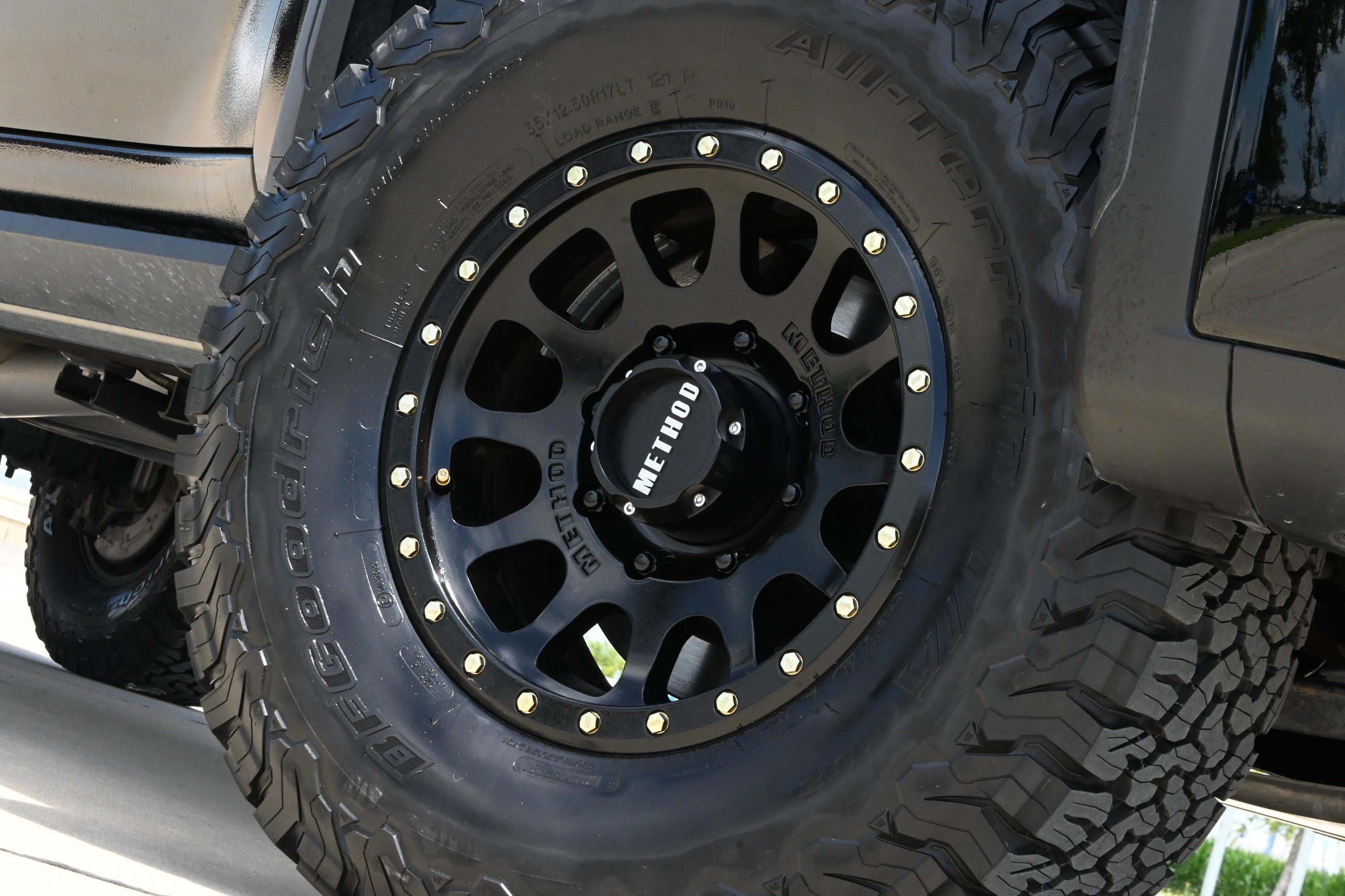 Used 2024 GMC Sierra 2500 AT4X AWD/4WD image 11