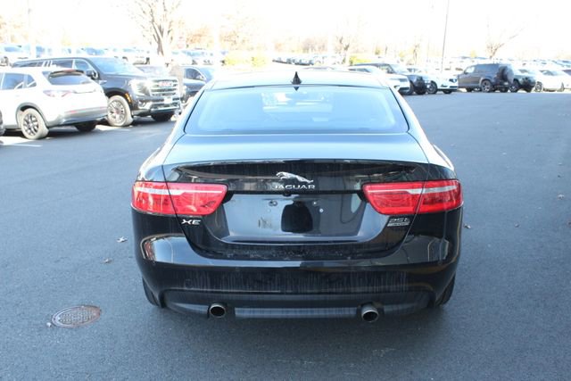 Used 2019 Jaguar XE Prestige image 4