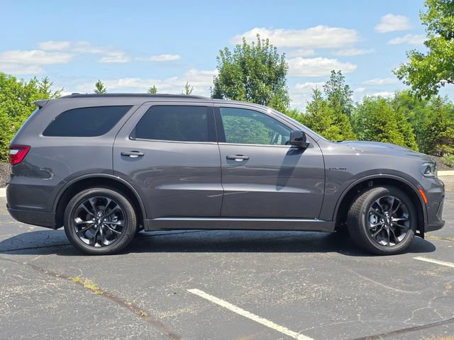 Used 2025 Dodge Durango R/T w/ Blacktop Package AWD/4WD image 32