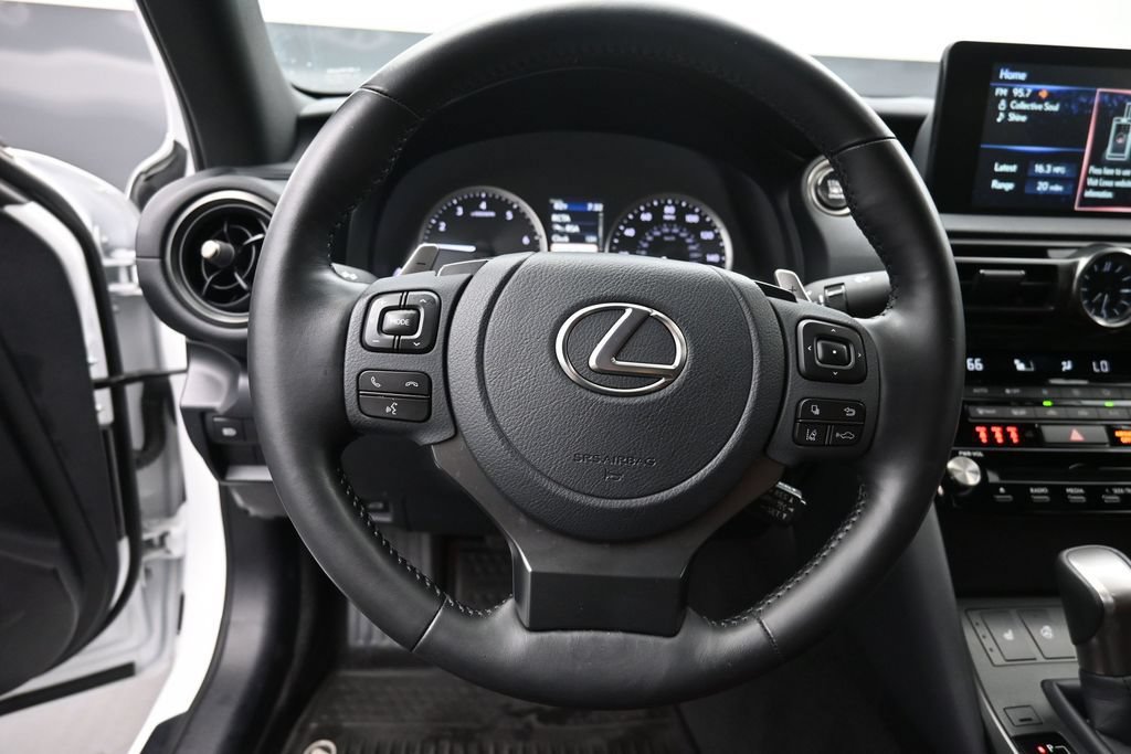Used 2025 Lexus IS 350 F Sport RWD image 4