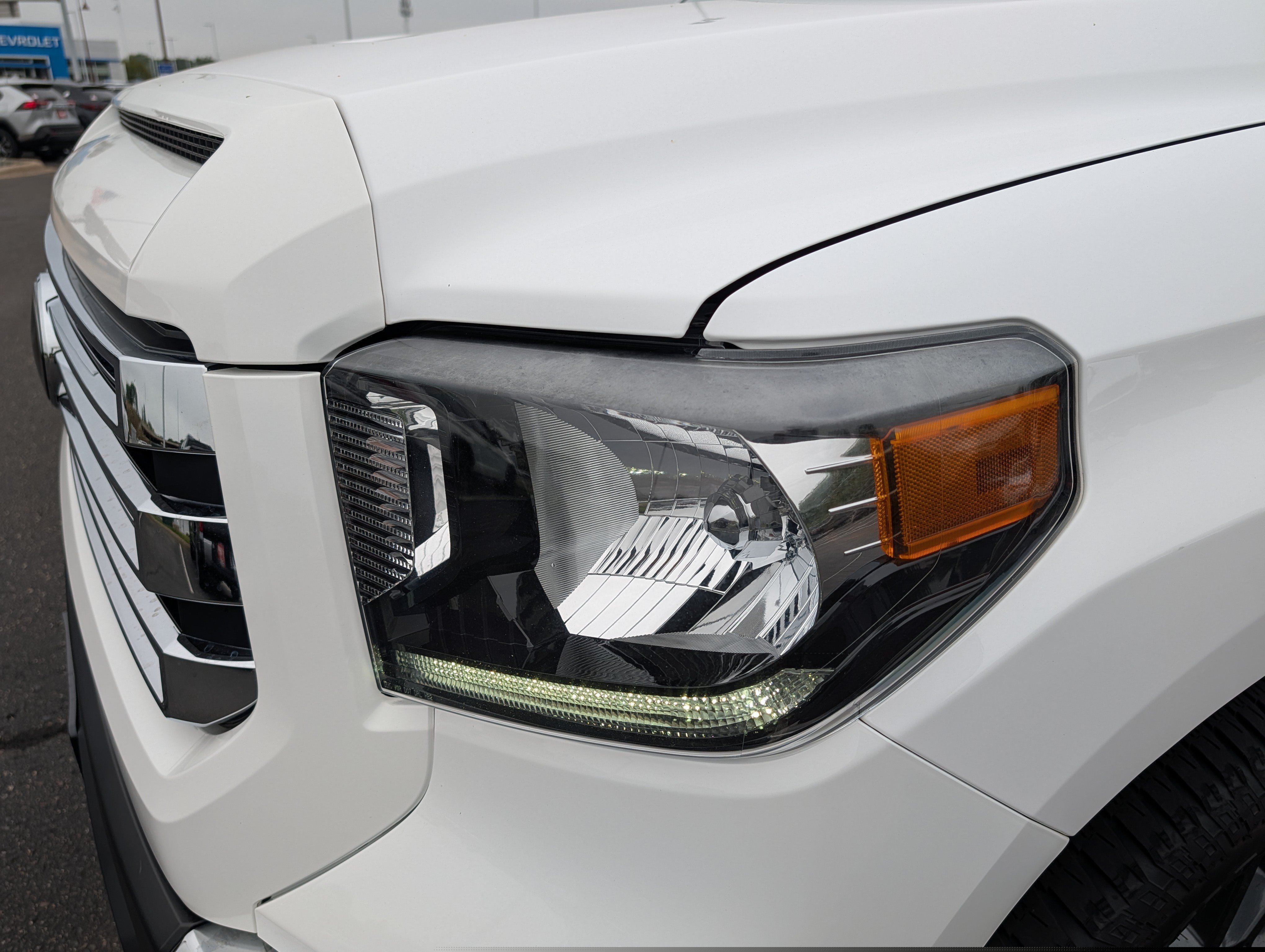 Used 2021 Toyota Tundra SR5 w/ Trail Edition AWD/4WD image 15