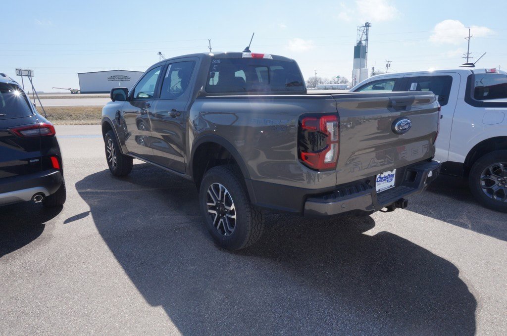 New 2025 Ford Ranger Lariat w/ Advanced Towing Package AWD/4WD image 4