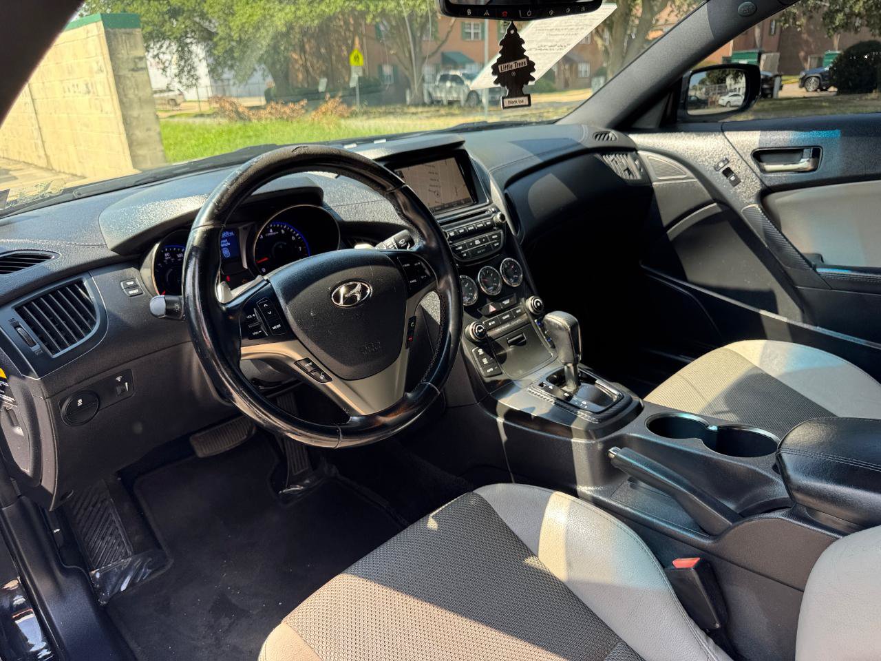 Used 2014 Hyundai Genesis 2.0T RWD image 12