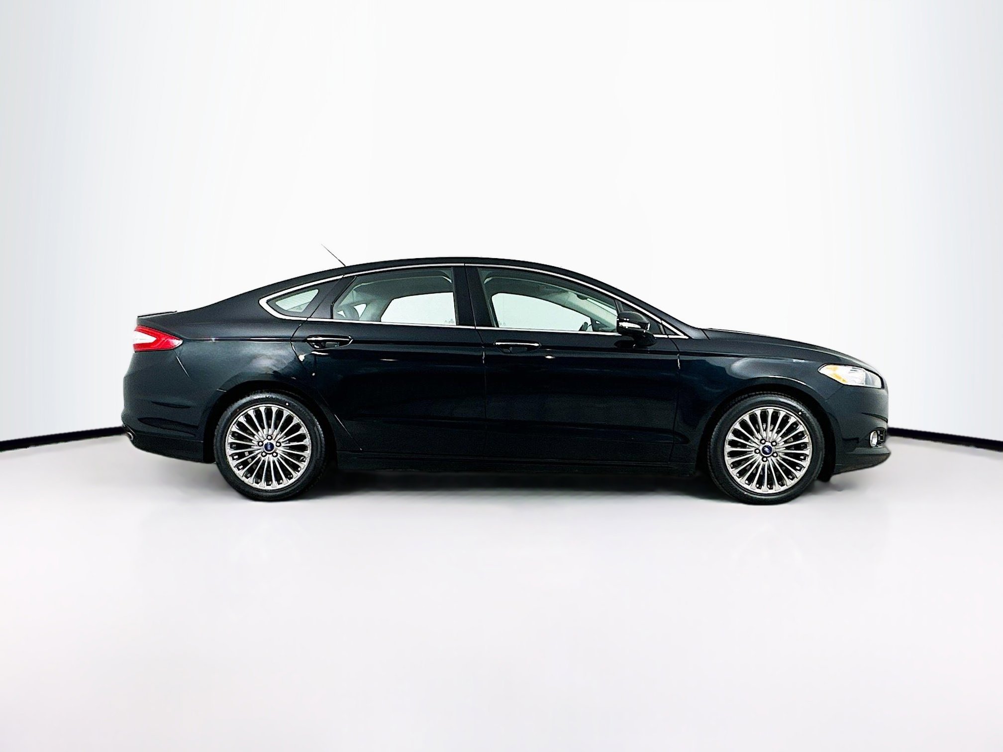 Used 2014 Ford Fusion Titanium image 10