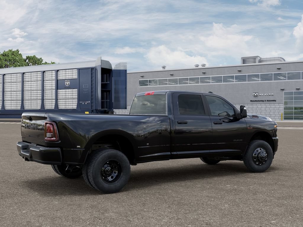 New 2026 RAM 3500 Big Horn AWD/4WD image 4