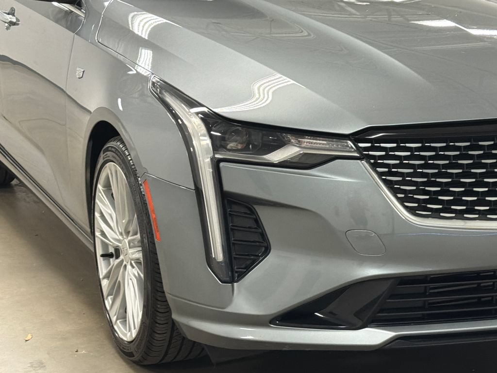 Used 2021 Cadillac CT4 Premium Luxury RWD image 5