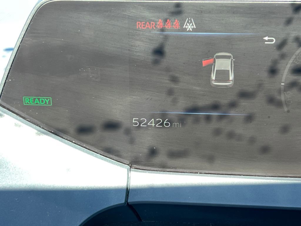 Used 2024 Toyota Prius LE image 25