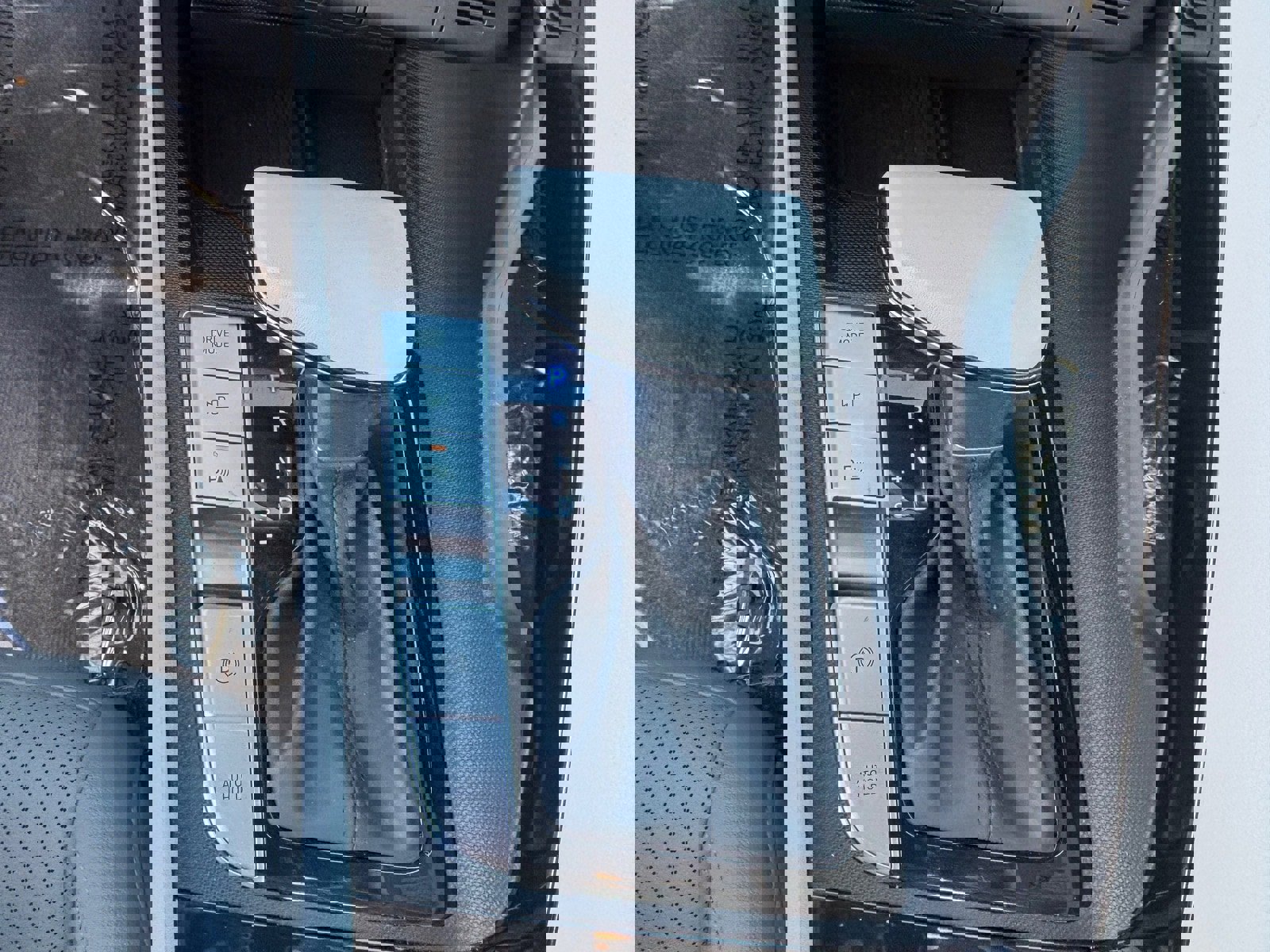 Used 2024 Hyundai Elantra Limited image 29