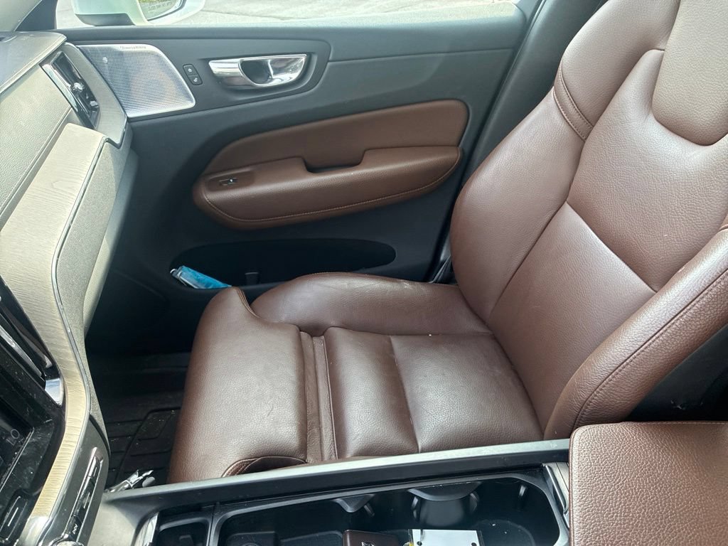 Used 2018 Volvo XC60 T6 Inscription w/ Convenience Package AWD/4WD image 9
