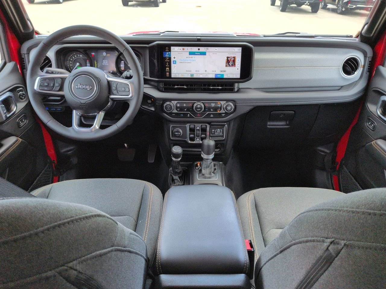 Used 2025 Jeep Wrangler Unlimited Sahara AWD/4WD image 22