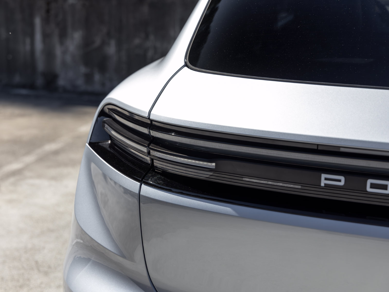 Certified 2025 Porsche Macan Electric RWD image 18