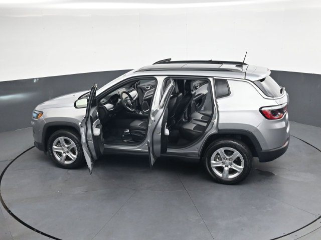 Used 2023 Jeep Compass Latitude w/ Sun and Sound Group AWD/4WD image 40
