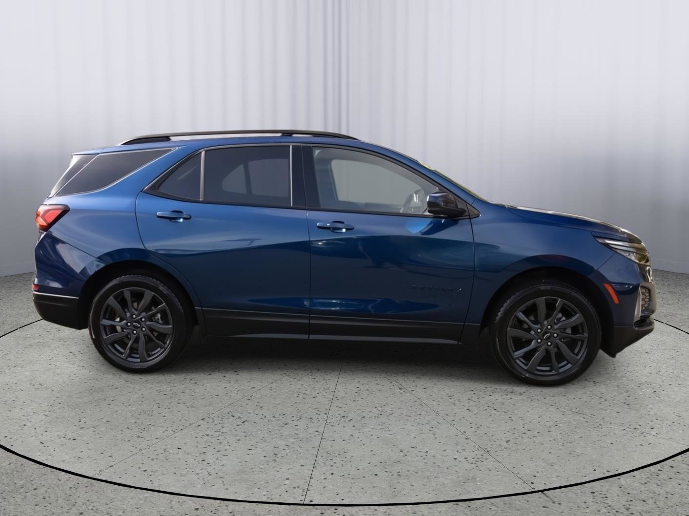 Used 2023 Chevrolet Equinox RS AWD/4WD image 23