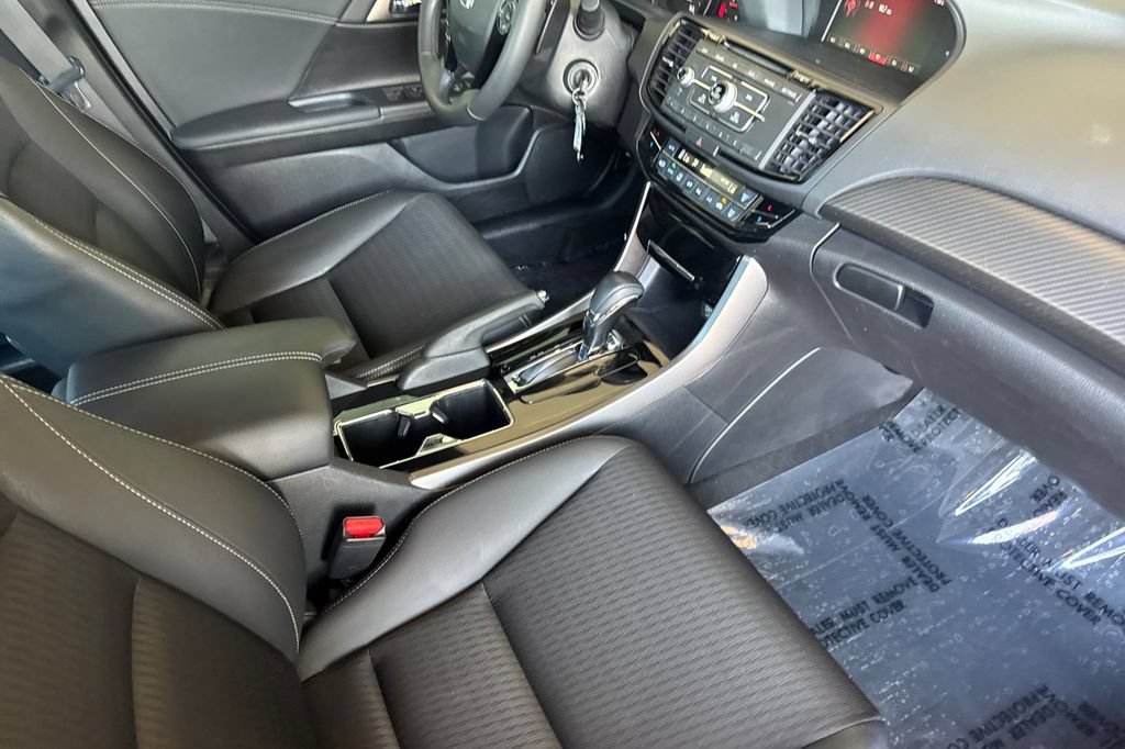 Certified 2017 Honda Accord Sport image 18