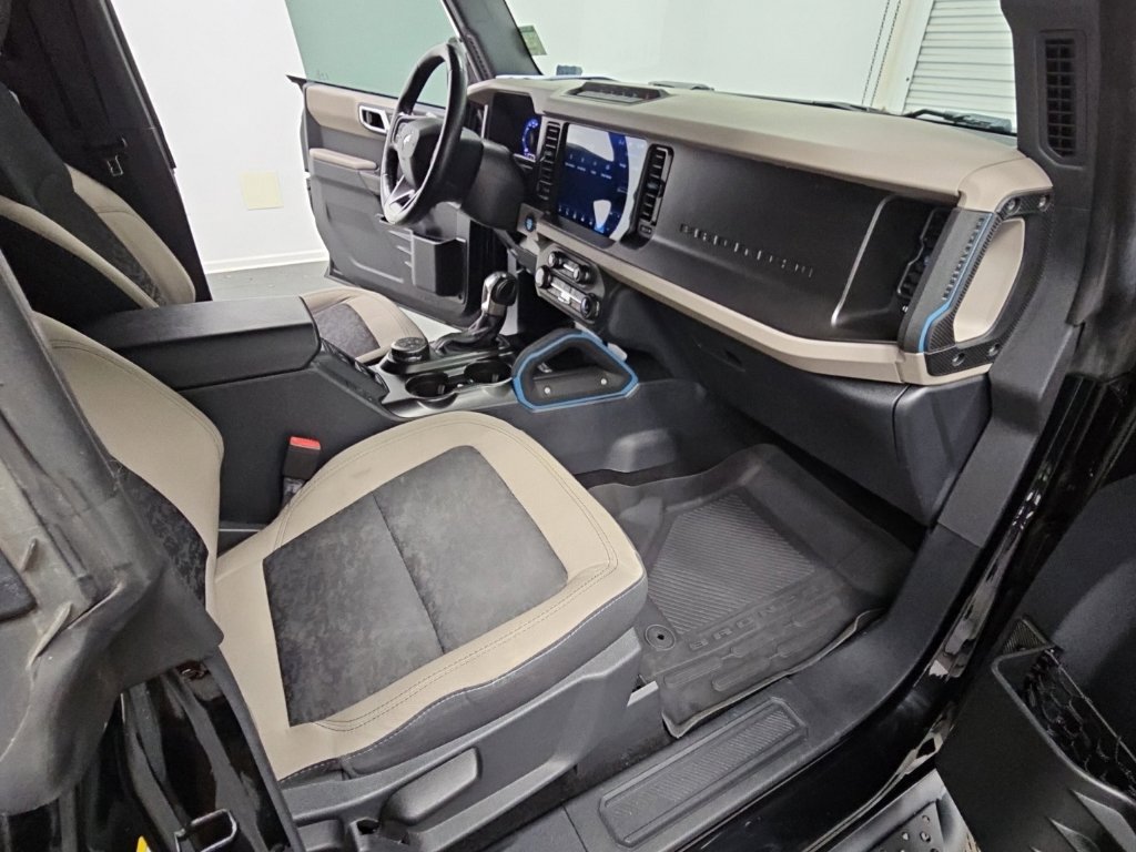 Used 2022 Ford Bronco Wildtrak AWD/4WD image 42