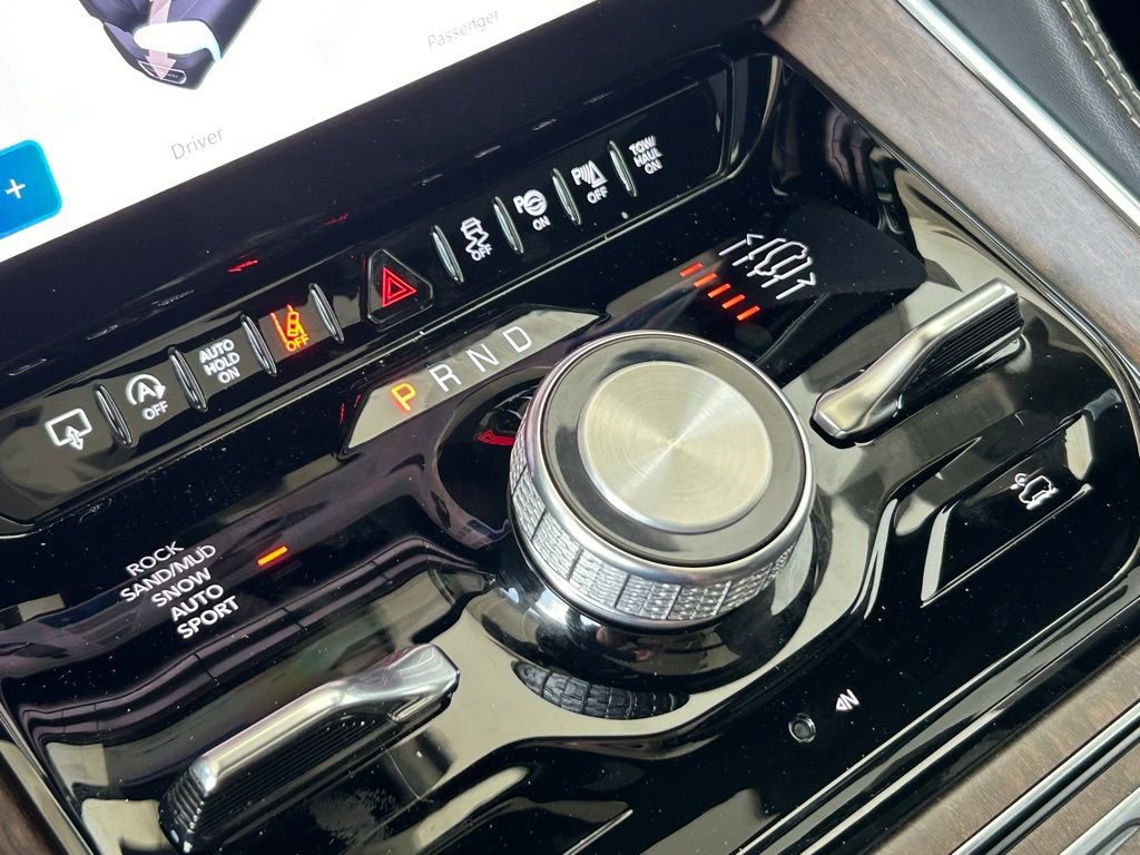 Used 2024 Jeep Grand Wagoneer L 4WD w/ HD Trailer Tow Package image 51