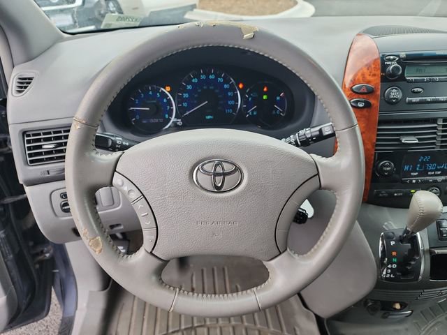 Used 2009 Toyota Sienna XLE image 10