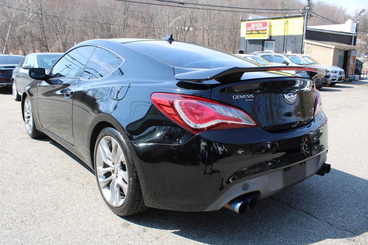 Used 2013 Hyundai Genesis 3.8 image 10